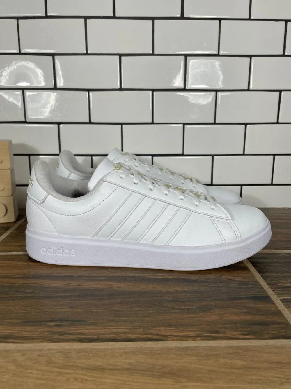 adidas Grand Court 2.0 Shoes Womens Size 9 White Faux Leather Casual Sneaker